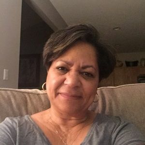 Meet your Posher, Cynthia